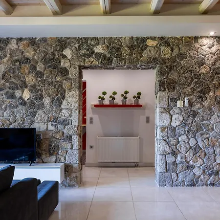 Afroditi By Bostonia Village * Almiros Beach