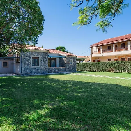 Afroditi By Bostonia Village * Almiros Beach